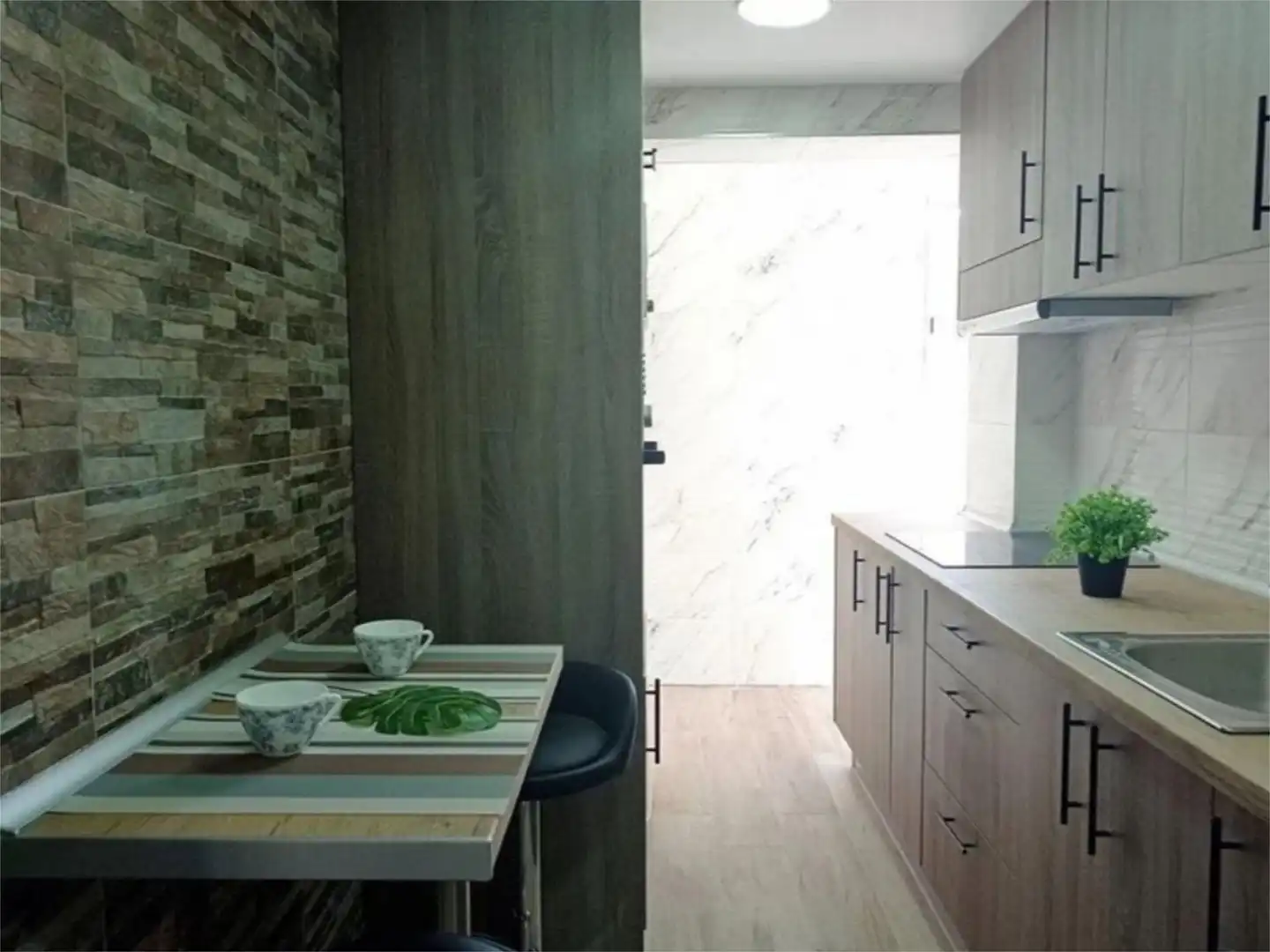 Habitación en Avinguda de la Mare de Déu de Montserrat, 241, El Guinardó Cocina de Piso para compartir en Barcelona con Aire acondicionado, Calefacción y Parquet