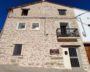 Vista exterior de Casa adosada en venda en Valbona amb Calefacció, Traster i Forn