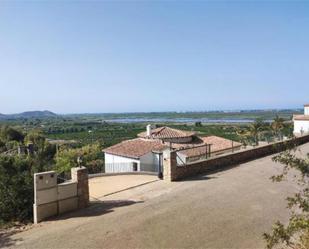 Vista exterior de Casa adosada en venda en Pego amb Calefacció, Jardí privat i Terrassa