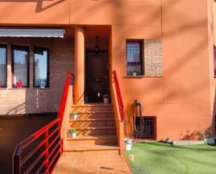 Exterior view of Single-family semi-detached for sale in Las Gabias  with Air Conditioner and Terrace