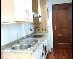 Kitchen of Study for sale in Vigo   with Heating, Private garden and Furnished