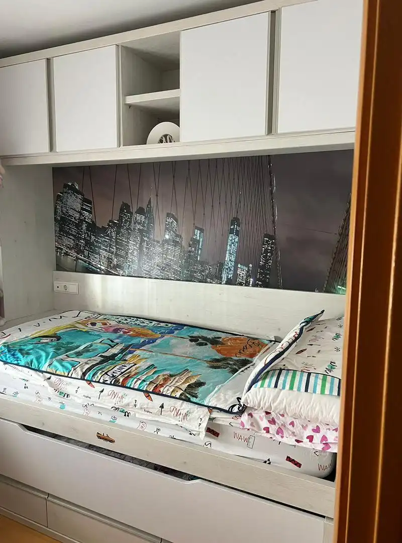 Piso en venta en Calle Pozo Albar, 5, La Florida - San Pedro Habitación de Piso en venta en Soria Capital con Trastero, Parking comunitario y Balcón