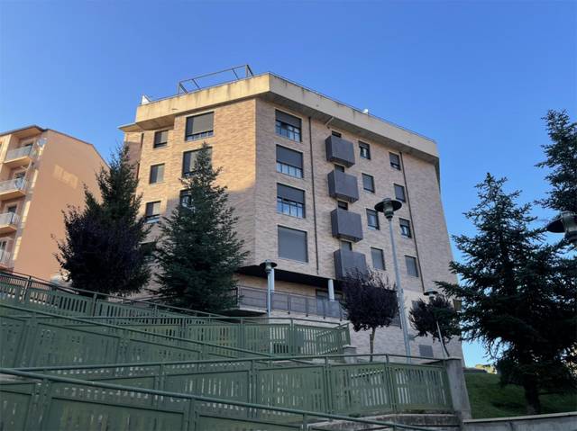 Piso en Venta en Calle Pozo Albar, 5 en La Florida - San Pedro