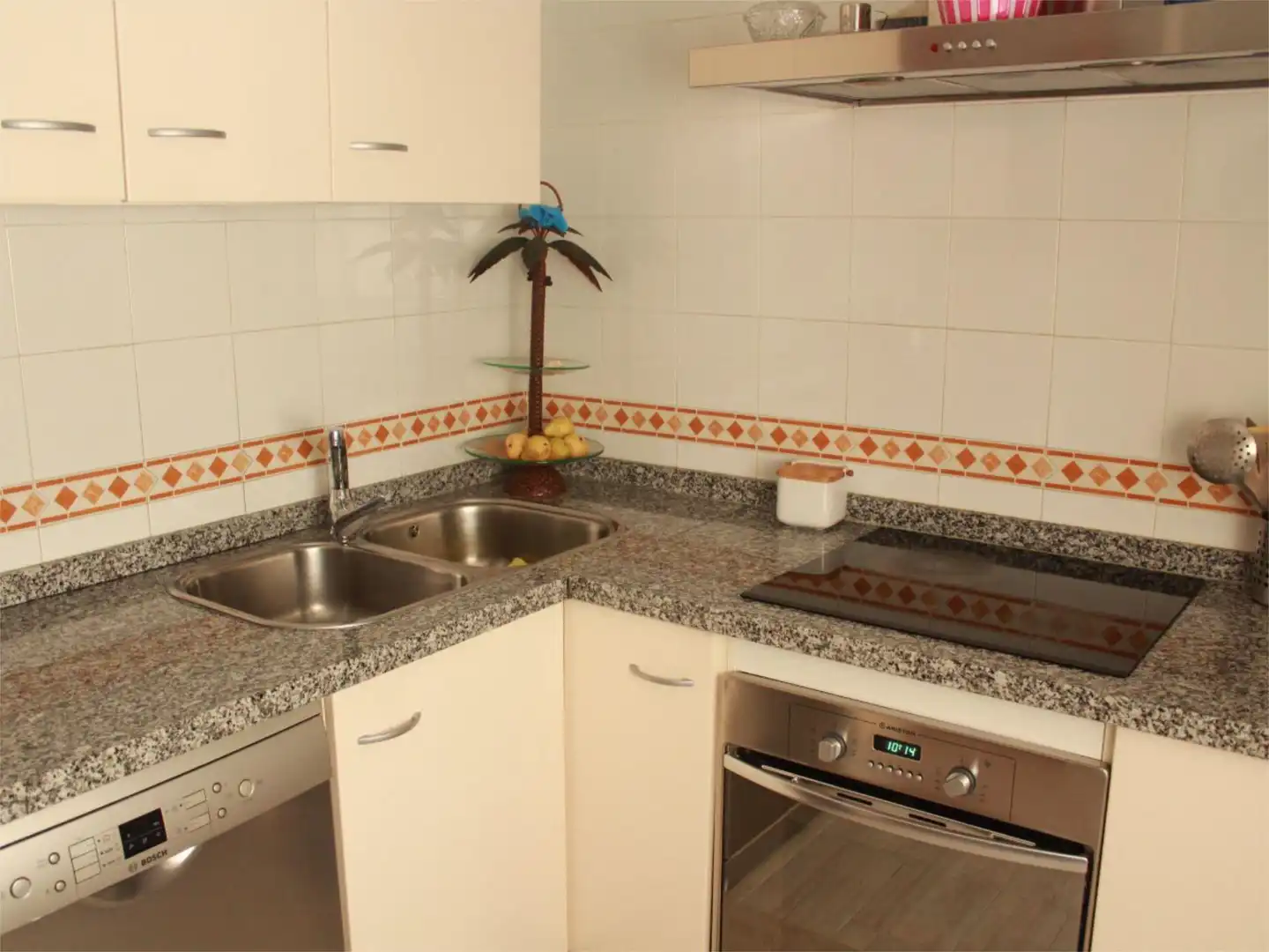 Kitchen of Detached homes for sale in Villanueva del Ariscal  with Air Conditioner, Terrace and Balcony