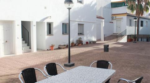 Casa adosada en venta en Plaza Santa Angela de la Cruz, 2, Villanueva del Ariscal, Sevilla - imagen 3 Foto 3 de Casa adosada en venta en Plaza Santa Angela de la Cruz, 2, Villanueva del Ariscal, Sevilla