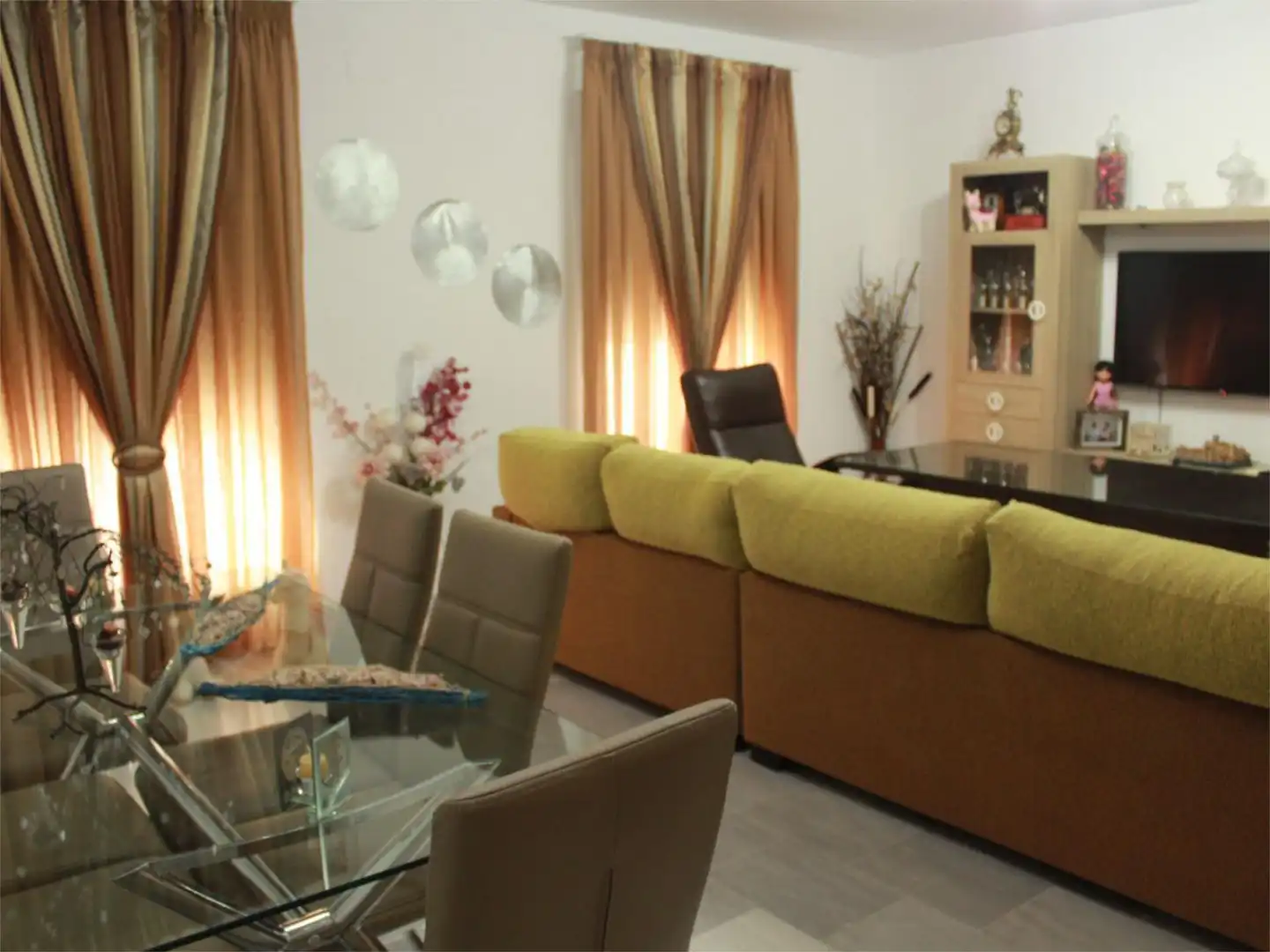 Living room of Detached homes for sale in Villanueva del Ariscal  with Air Conditioner, Terrace and Balcony