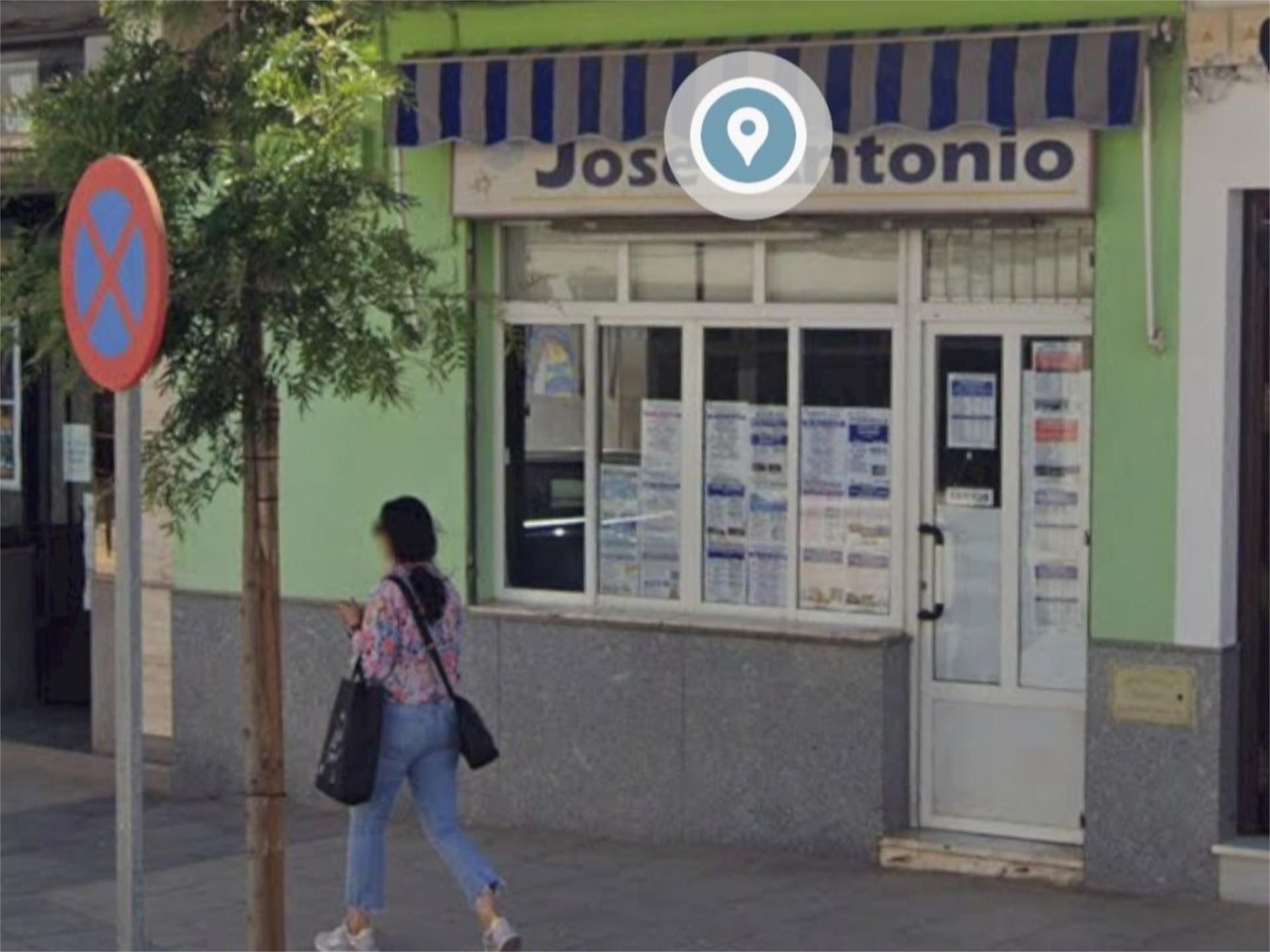 Exterior view of Premises to rent in Fuente del Maestre  with Air Conditioner