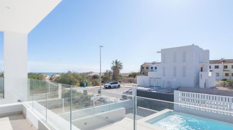 Foto 2 de Casa o chalet en venta en Carrer del Mandariner, 17, Oliva Playa, Oliva