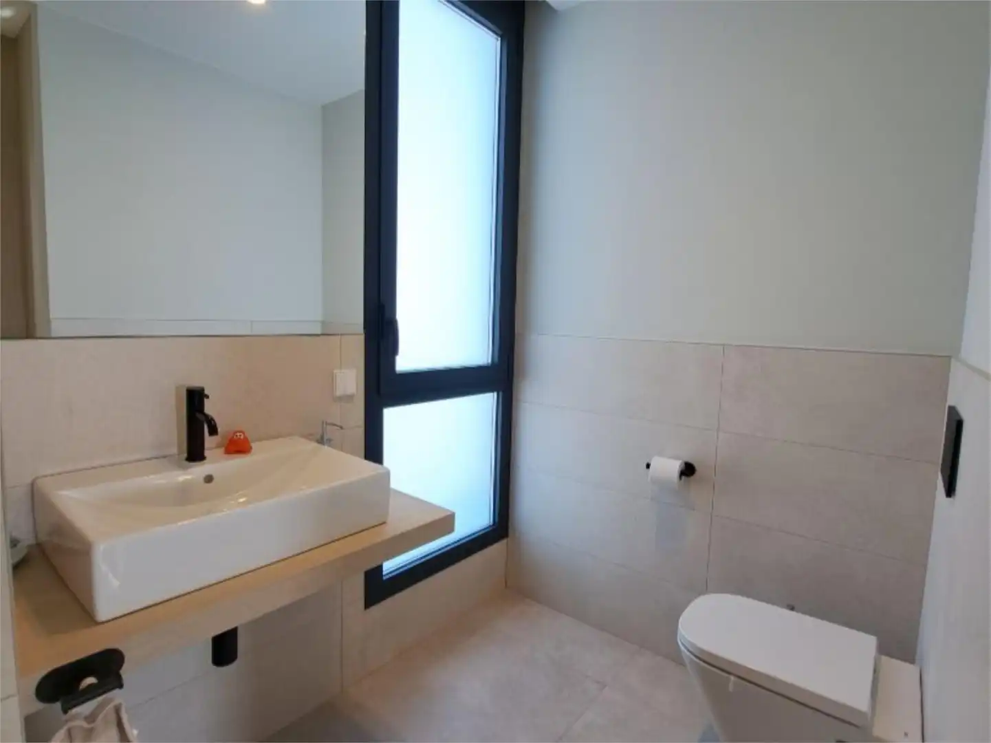 Casa o chalet en venta en Carrer del Mandariner, 17, Oliva Playa Baño de Casa o chalet en venta en Oliva con Aire acondicionado, Terraza y Piscina