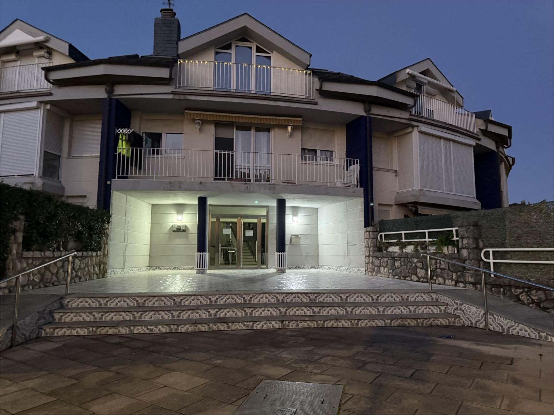 Vista exterior de Apartament en venda en Ribamontán al Mar