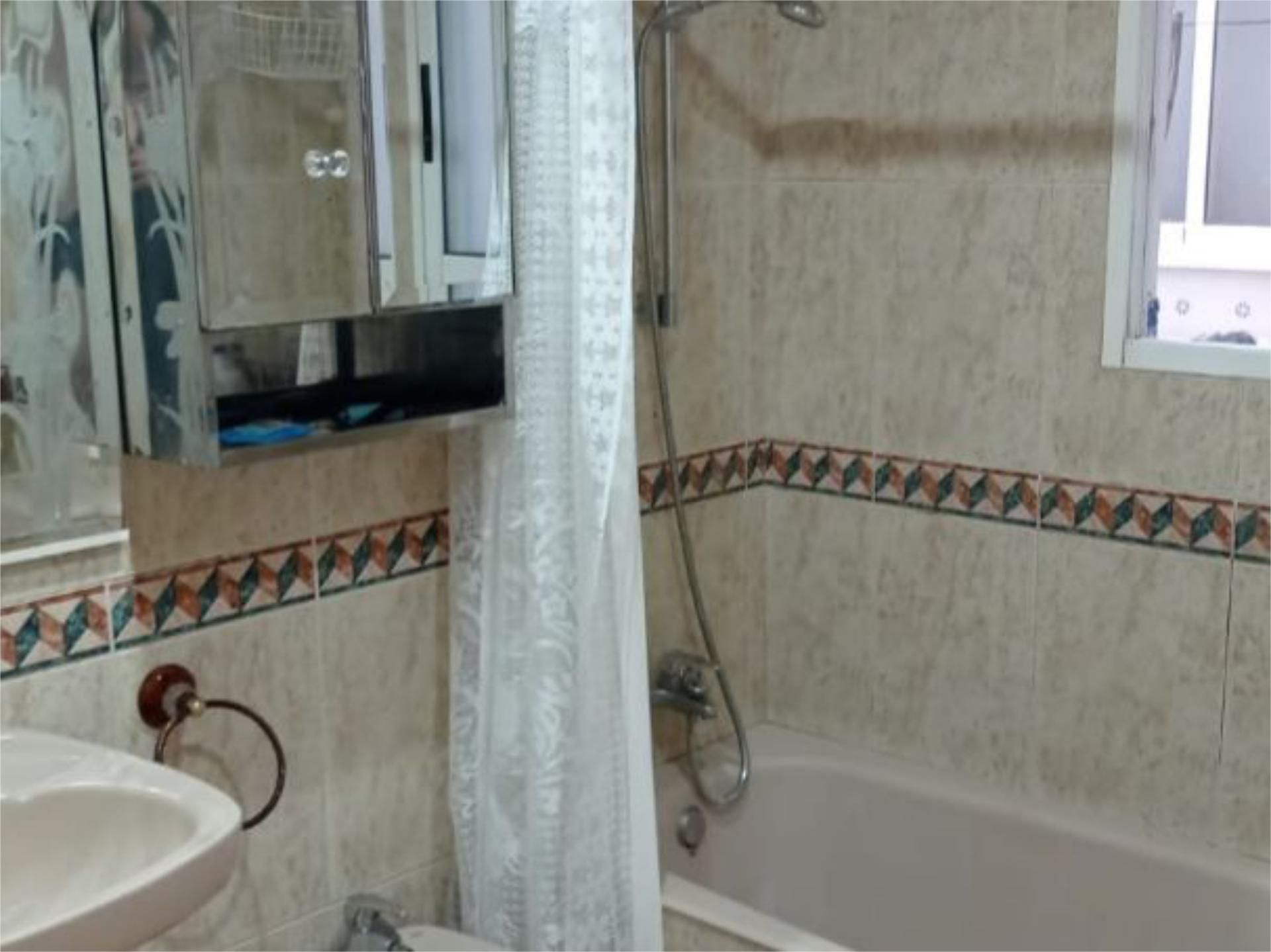 Viviendas y casas baratas en venta en Calle Escoto, Alicante / Alacant:  Desde 50.000€ - Chollos y Gangas | fotocasa