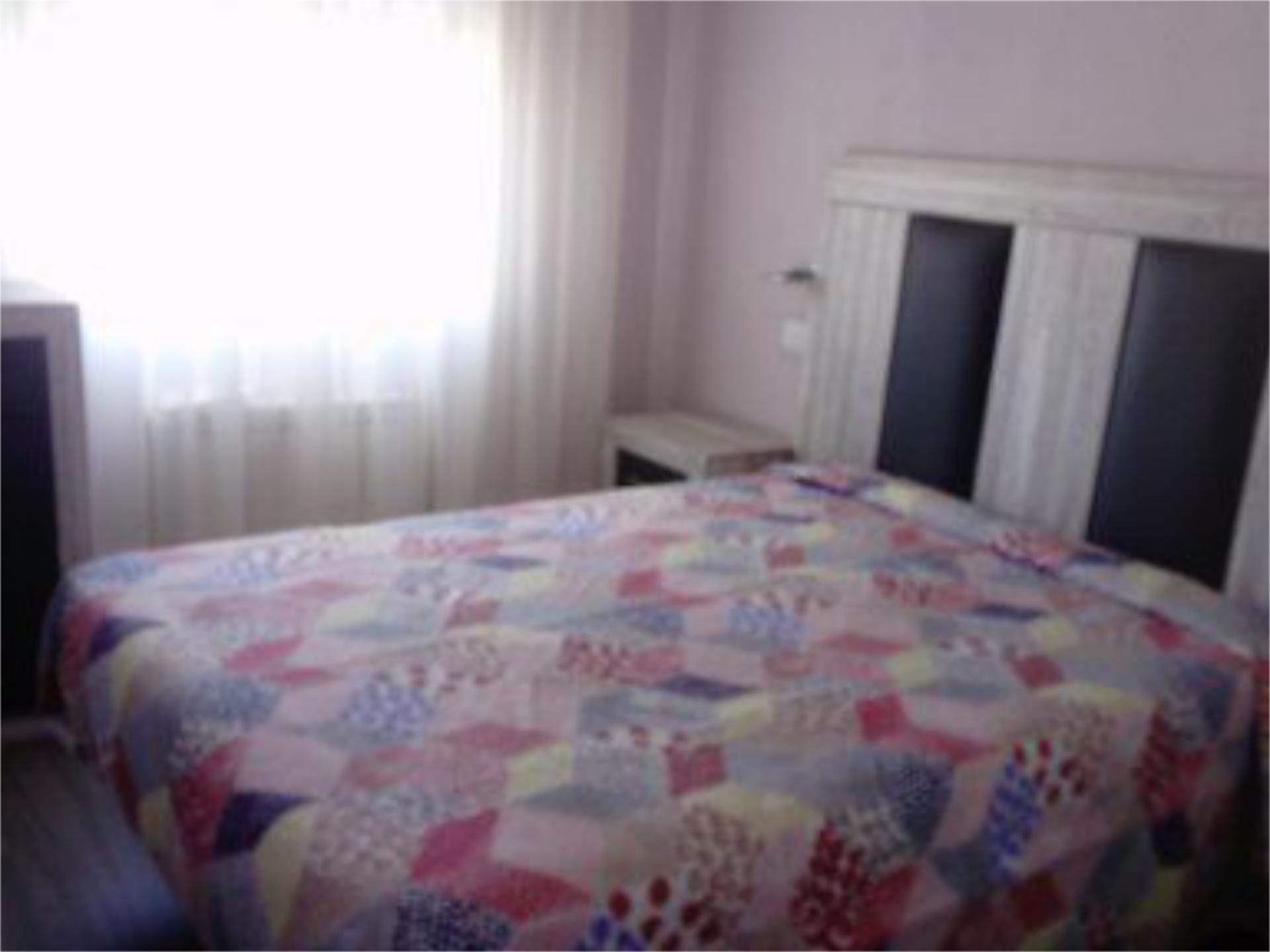 Flat to share in Calle de Juan XXIII, 16, Centro