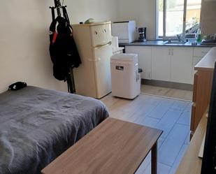 Bedroom of Study to rent in Arroyomolinos (Madrid)  with Washing machine, Microwave and TV