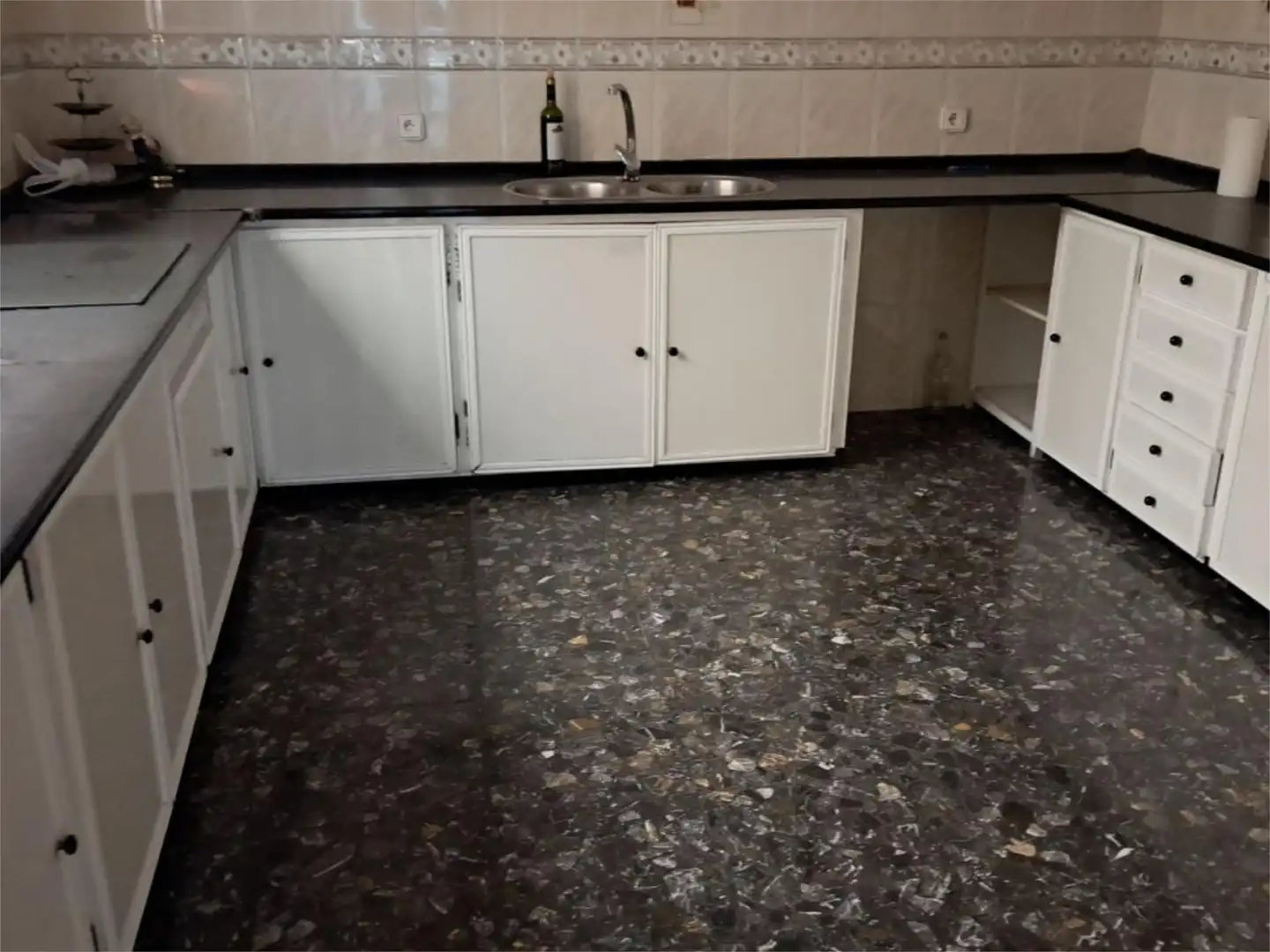Cuina de Casa adosada en venda en Alcalá de Guadaira amb Aire condicionat