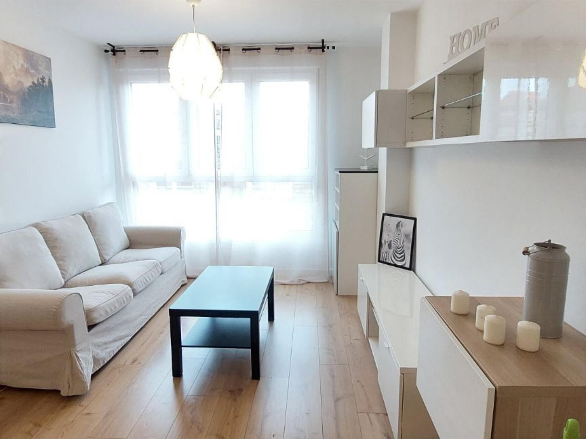 Living room of Flat for sale in Gijón   with Air Conditioner, Heating and Storage room