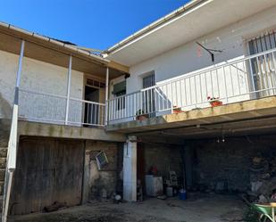 Vista exterior de Casa o xalet en venda en Verín amb Balcó