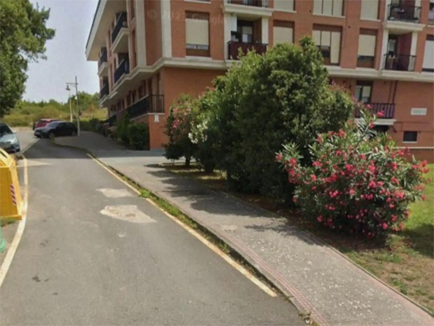 Außenansicht von Garage zur Miete in Castro-Urdiales