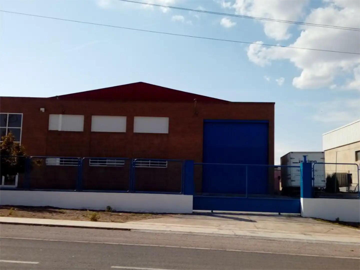 Nau industrial de lloguer a Calle Tejares, 11, Almansa Vista exterior de Nau industrial de lloguer en Almansa amb Aire condicionat
