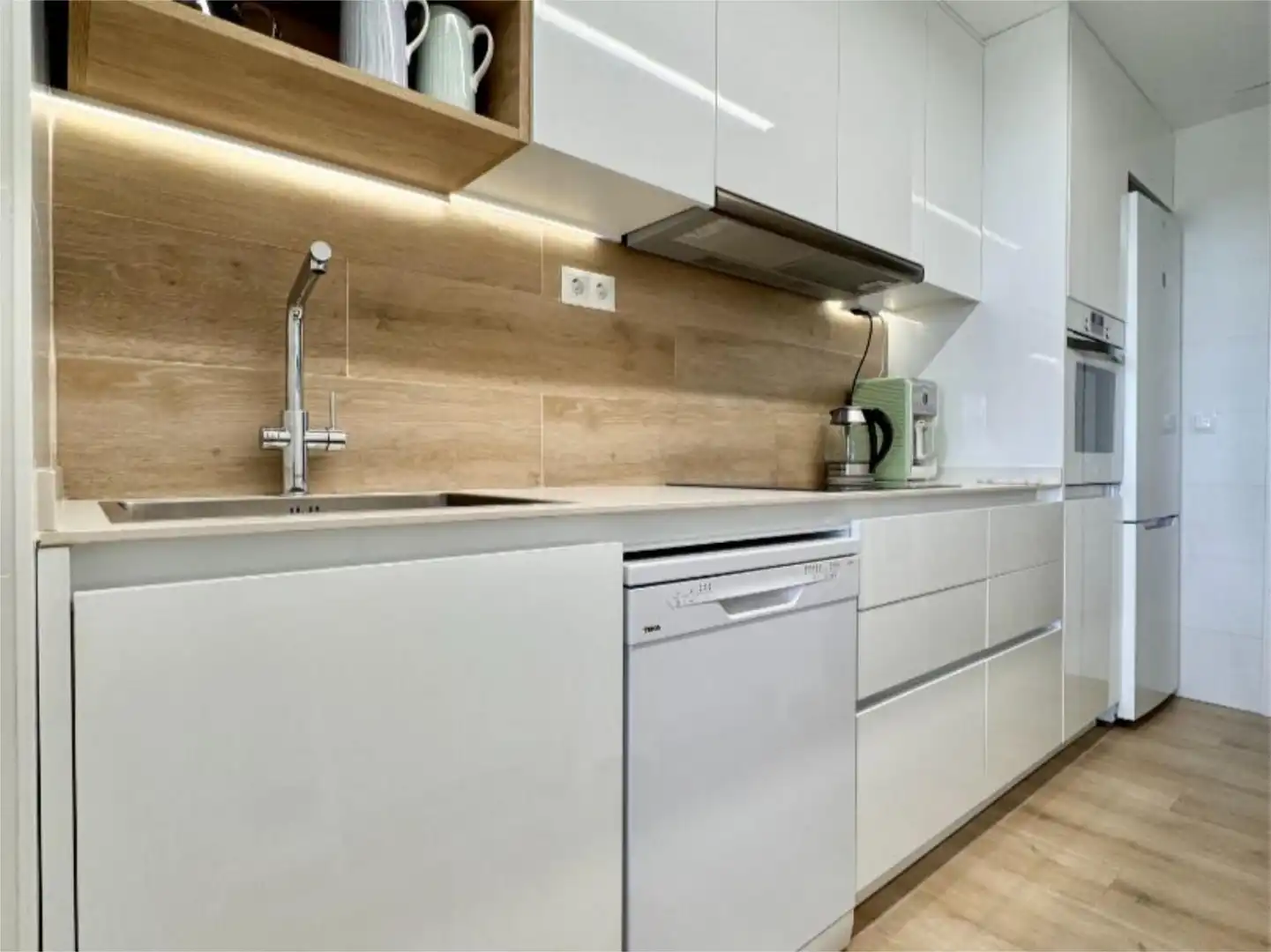 Apartamento en venta en Plaça de Mallorca, 3, Playa de la Concha Cocina de Apartamento en venta en Oropesa del Mar / Orpesa con Aire acondicionado, Terraza y Piscina