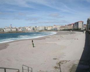 Vista exterior de Pis de lloguer en A Coruña Capital  amb Calefacció, Parquet i Balcó