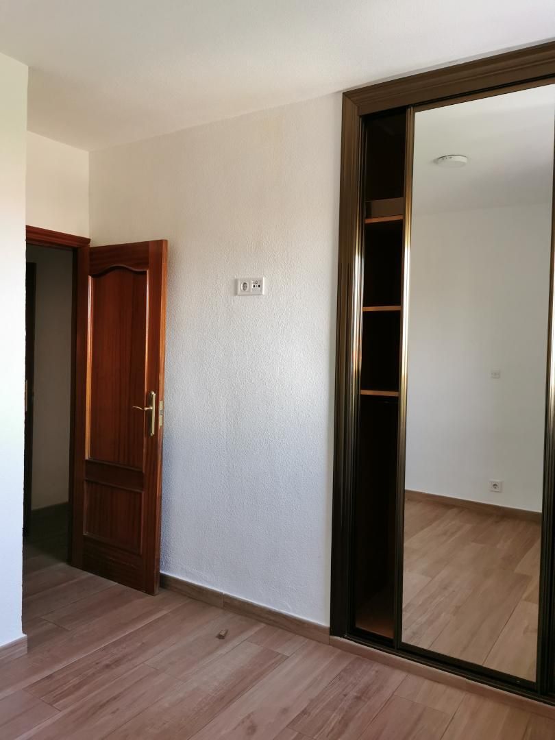 Flat to share in Avenida Institucion Libre de Enseñanza, 125, Arcos