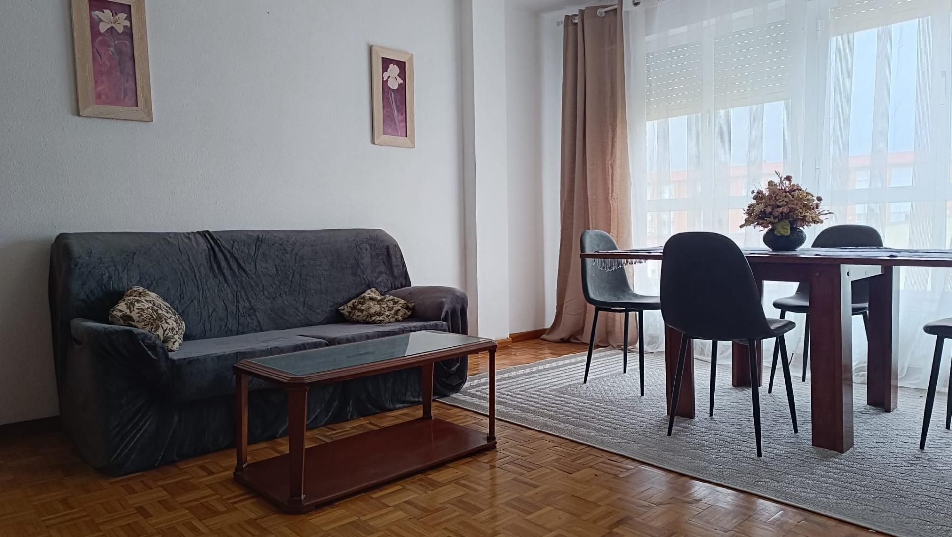 Sala d'estar de Pis en venda en Soria Capital 