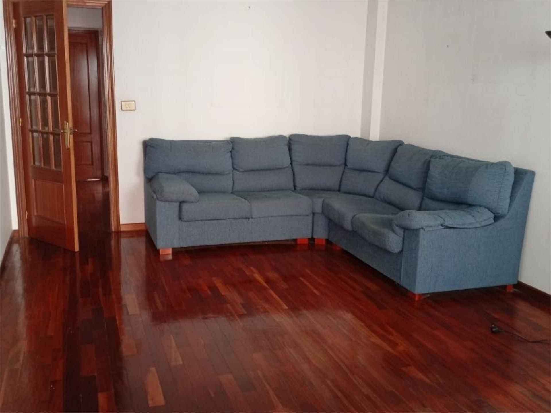 Living room of Flat for sale in Ourense Capital   with Parquet flooring, Balcony and Video intercom