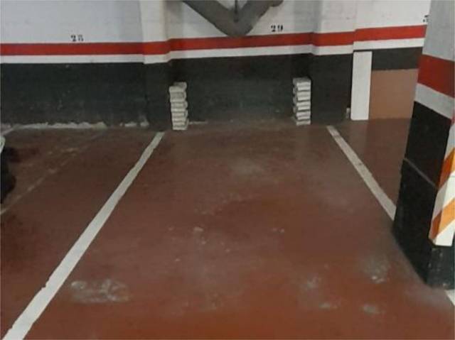 Garaje en Venta en Baixada de la Glòria, 10 en La Salut
