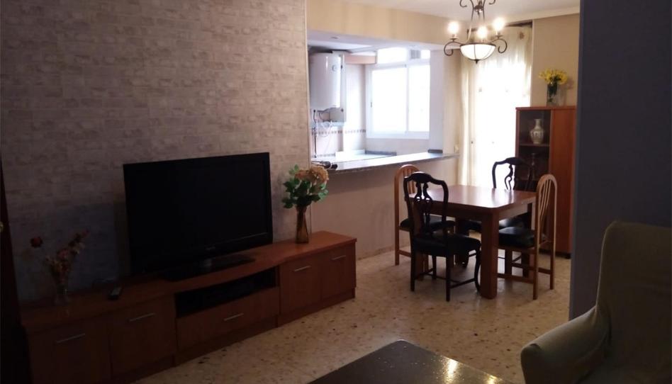 Photo 1 of Flat to share in Avenida María Auxiliadora, 10a, Valdepasillas - La Paz - Huerta Rosales, Badajoz