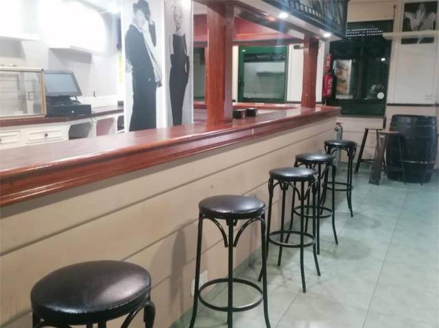 Local comercial en Alquiler en Estrada de Catabois, 343 en A Malata - Catabois - Ciudad Jardín