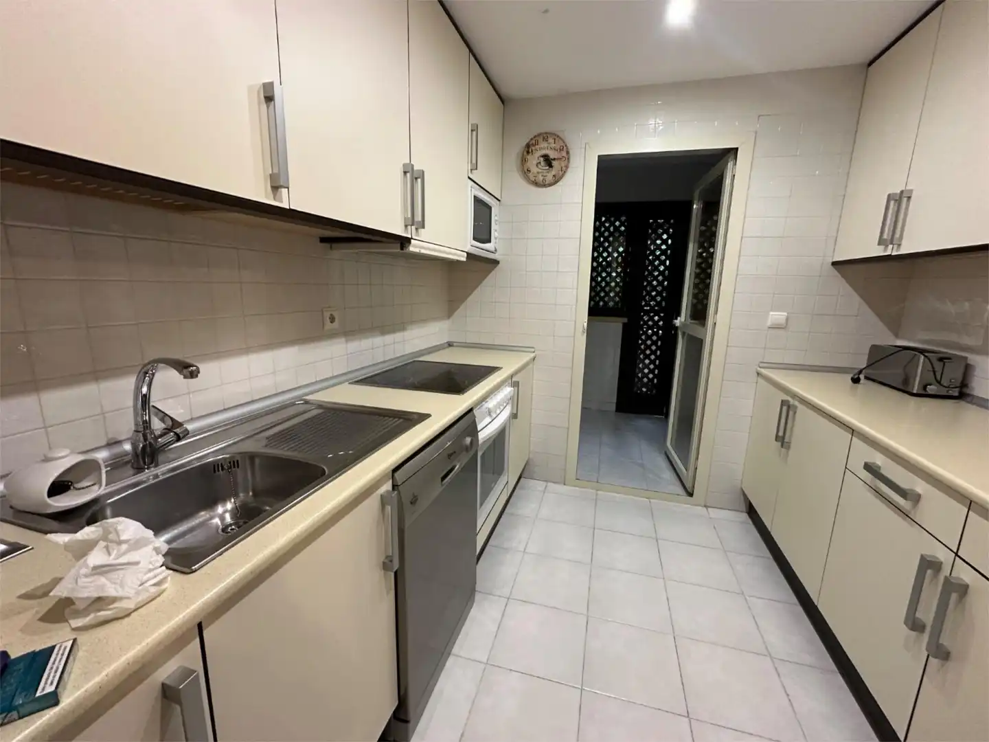 Küche von Wohnung zur Miete in Marbella mit Klimaanlage, Heizung und Privatgarten