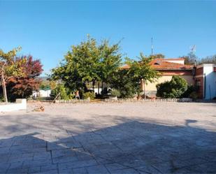 Vista exterior de Casa adosada en venda en Orusco de Tajuña amb Calefacció, Jardí privat i Terrassa