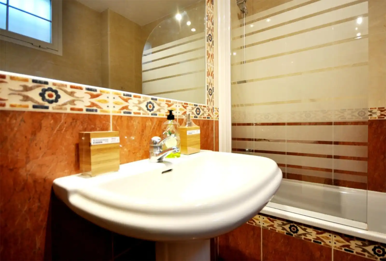 Study for sale in Avenida Juan Sebastián Elcano, 110, Pedregalejo - Morlaco Bathroom of Study for sale in Málaga with Terrace, Furnished and Video intercom