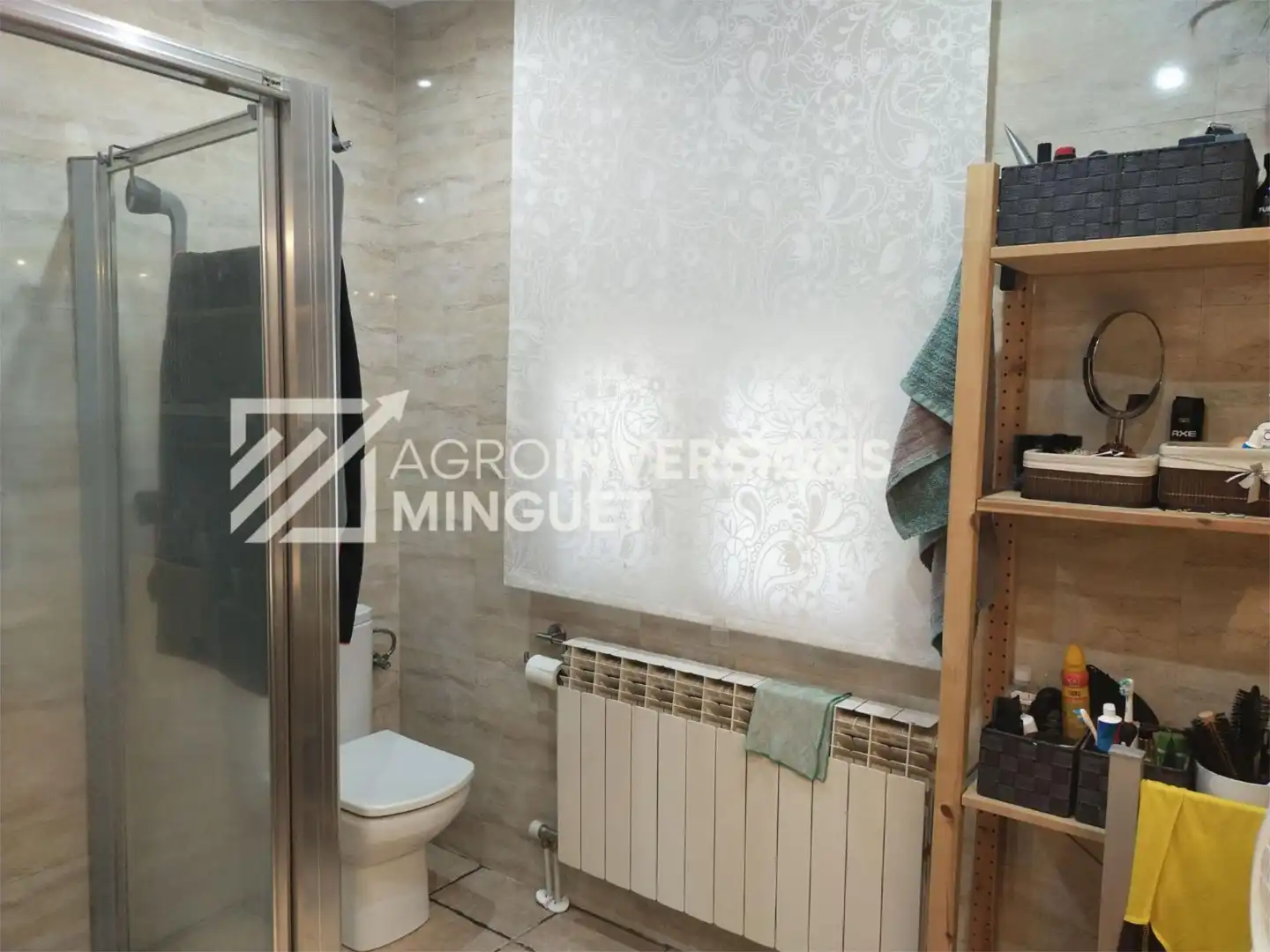 Piso en venta en Travessia de Sant Ramon, 18, Artesa de Lleida Baño de Piso en venta en Artesa de Lleida con Jardín privado, Terraza y Piscina