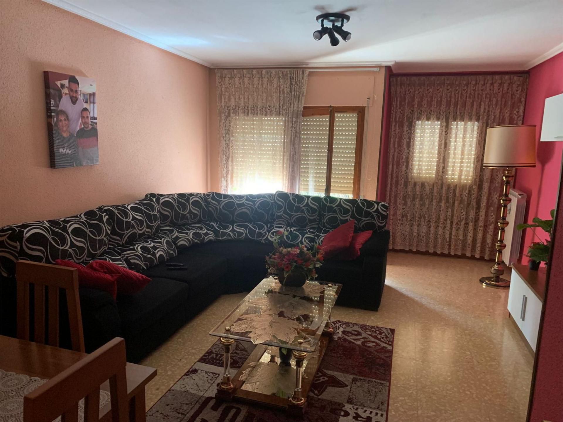 Sala d'estar de Pis en venda en Daroca amb Calefacció, Terrassa i Moblat