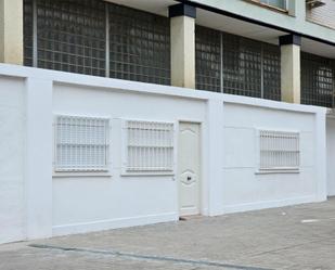 Exterior view of Premises for sale in  Madrid Capital  with Heating and Parquet flooring