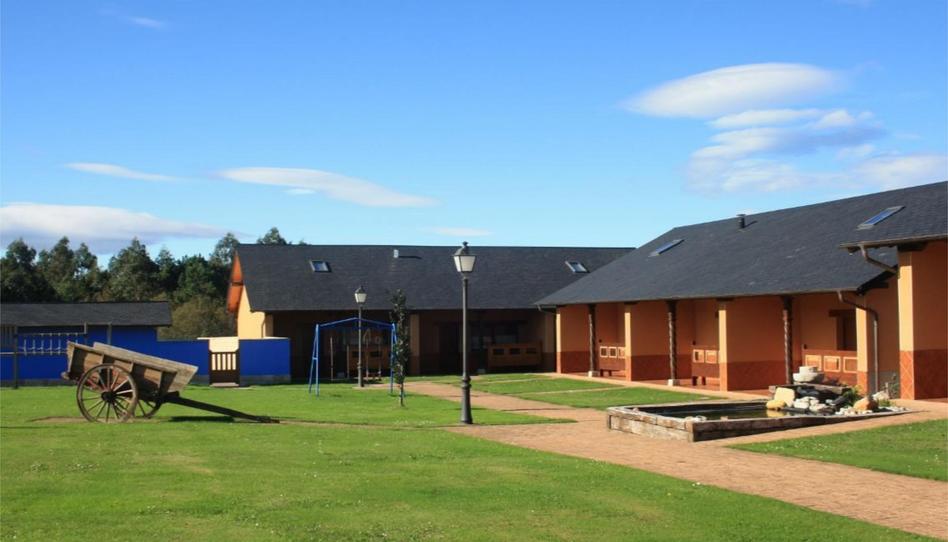 Photo 1 of Flat to rent in Avenida Carlos Peláez, 18, Navia, Asturias