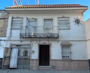 Vista exterior de Casa o xalet en venda en Utrera