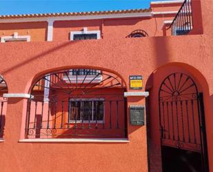 Exterior view of Single-family semi-detached for sale in  Almería Capital  with Terrace