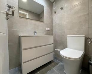 Bathroom of Flat to rent in  Valencia Capital  with Air Conditioner, Terrace and Balcony