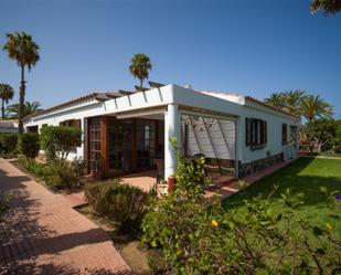 Exterior view of Single-family semi-detached to rent in San Bartolomé de Tirajana  with Air Conditioner, Heating and Private garden