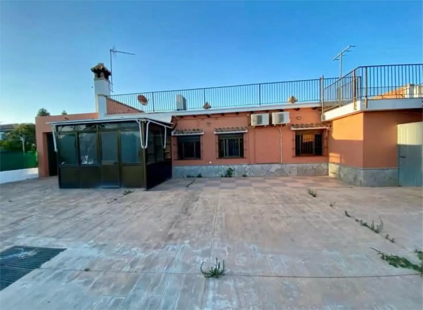 Casa o xalet en venda a Calle Costa de la Luz, 10, El Juncal - Vallealto Vista exterior de Casa o xalet en venda en El Puerto de Santa María amb Aire condicionat, Jardí privat i Terrassa