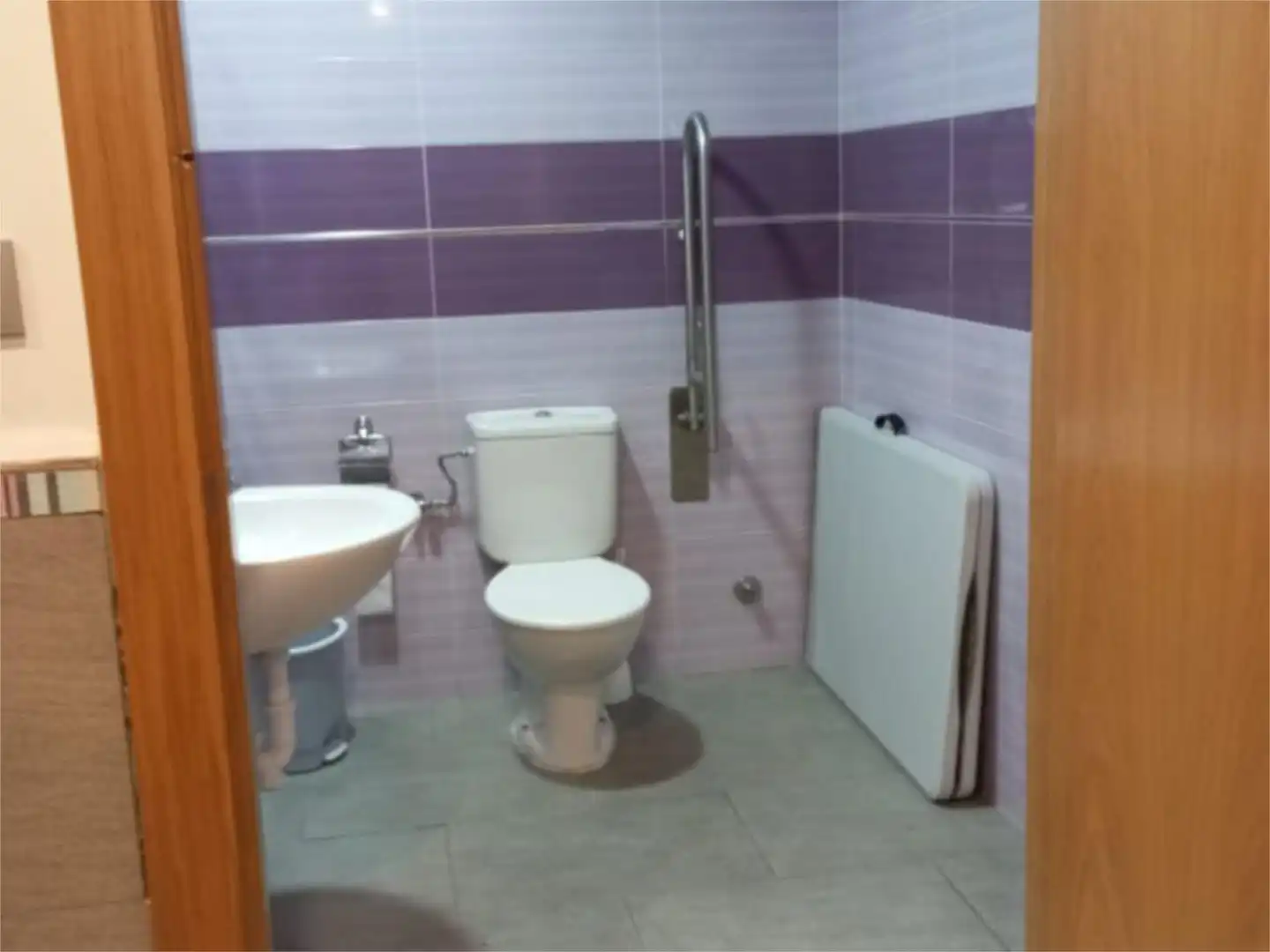 Local de alquiler en Calle Obispo Álvarez Lara, 25, Linarejos Baño de Local de alquiler en Linares con Aire acondicionado, Calefacción y Amueblado