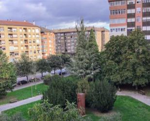 Vista exterior de Pis en venda en Vitoria - Gasteiz amb Terrassa