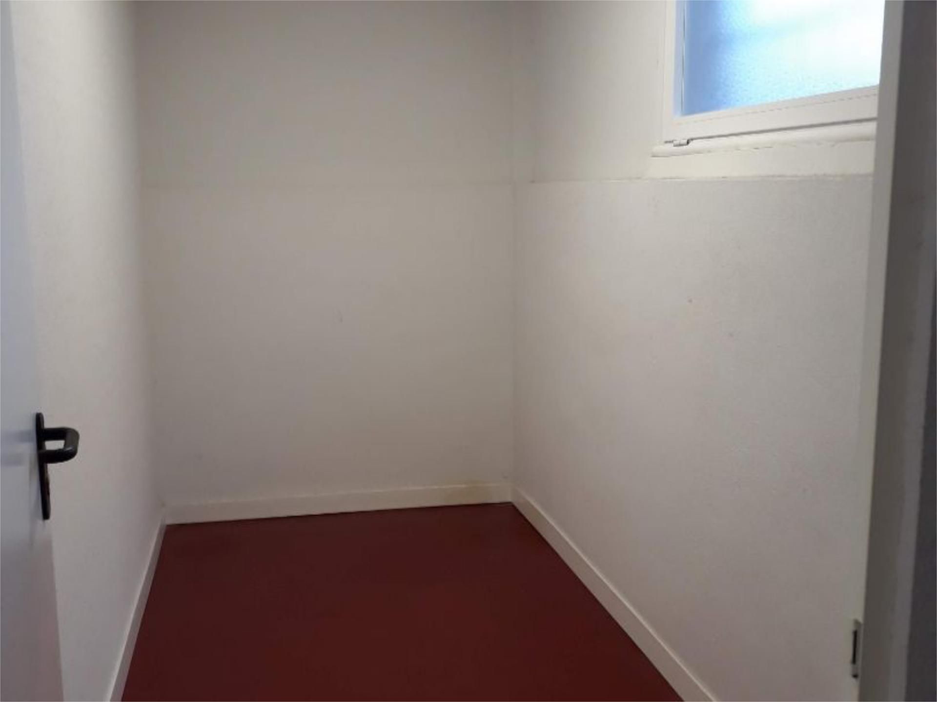 Box room to rent in Alcalá de Henares