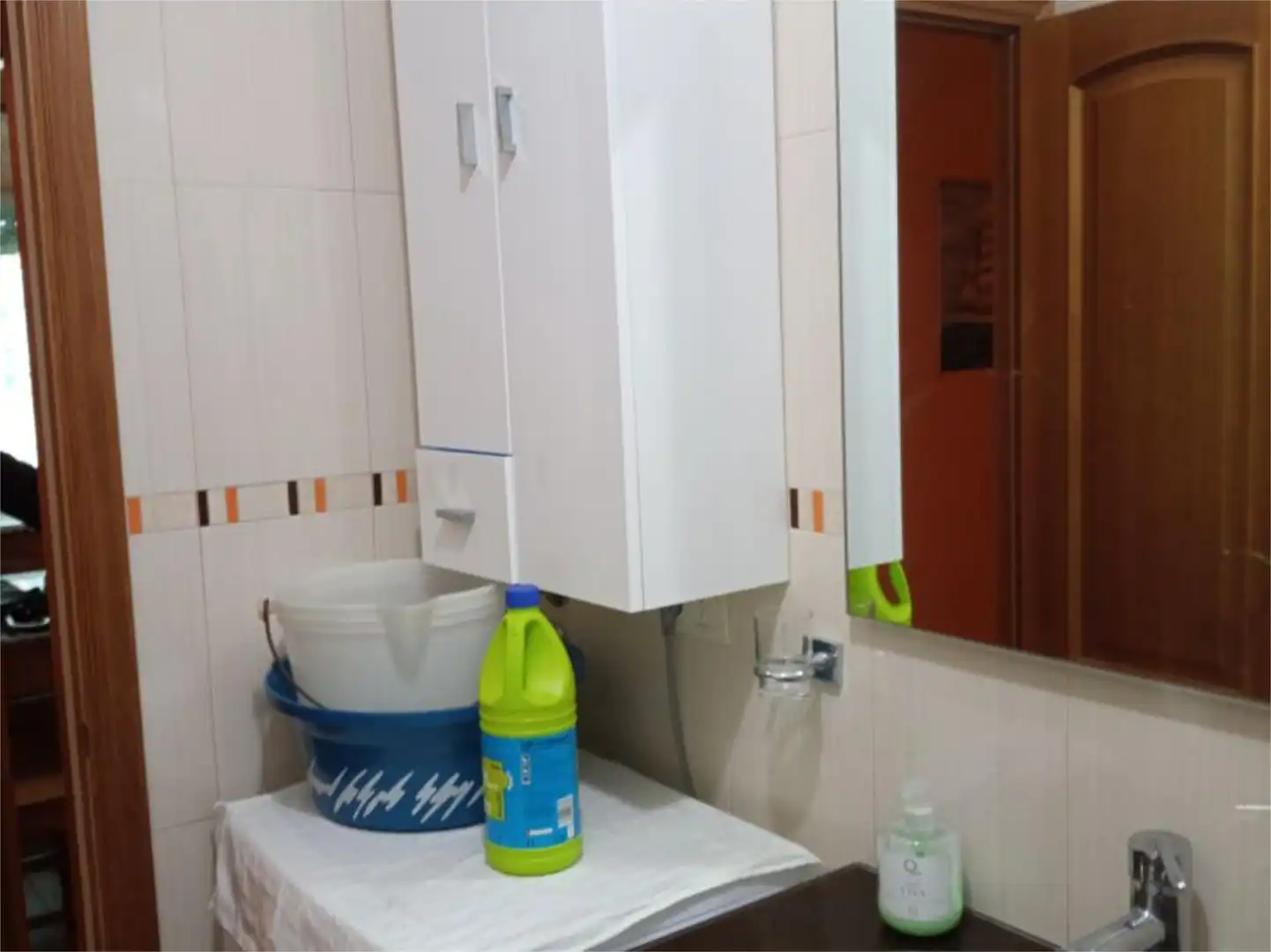Bany de Pis de lloguer en Ares amb Parquet, Terrassa i Moblat