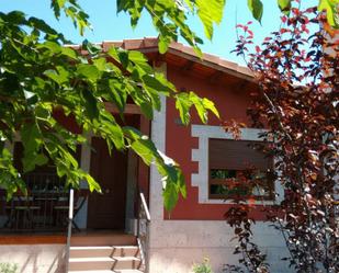 Vista exterior de Casa o xalet de lloguer en Torrecilla En Cameros amb Calefacció, Jardí privat i Parquet