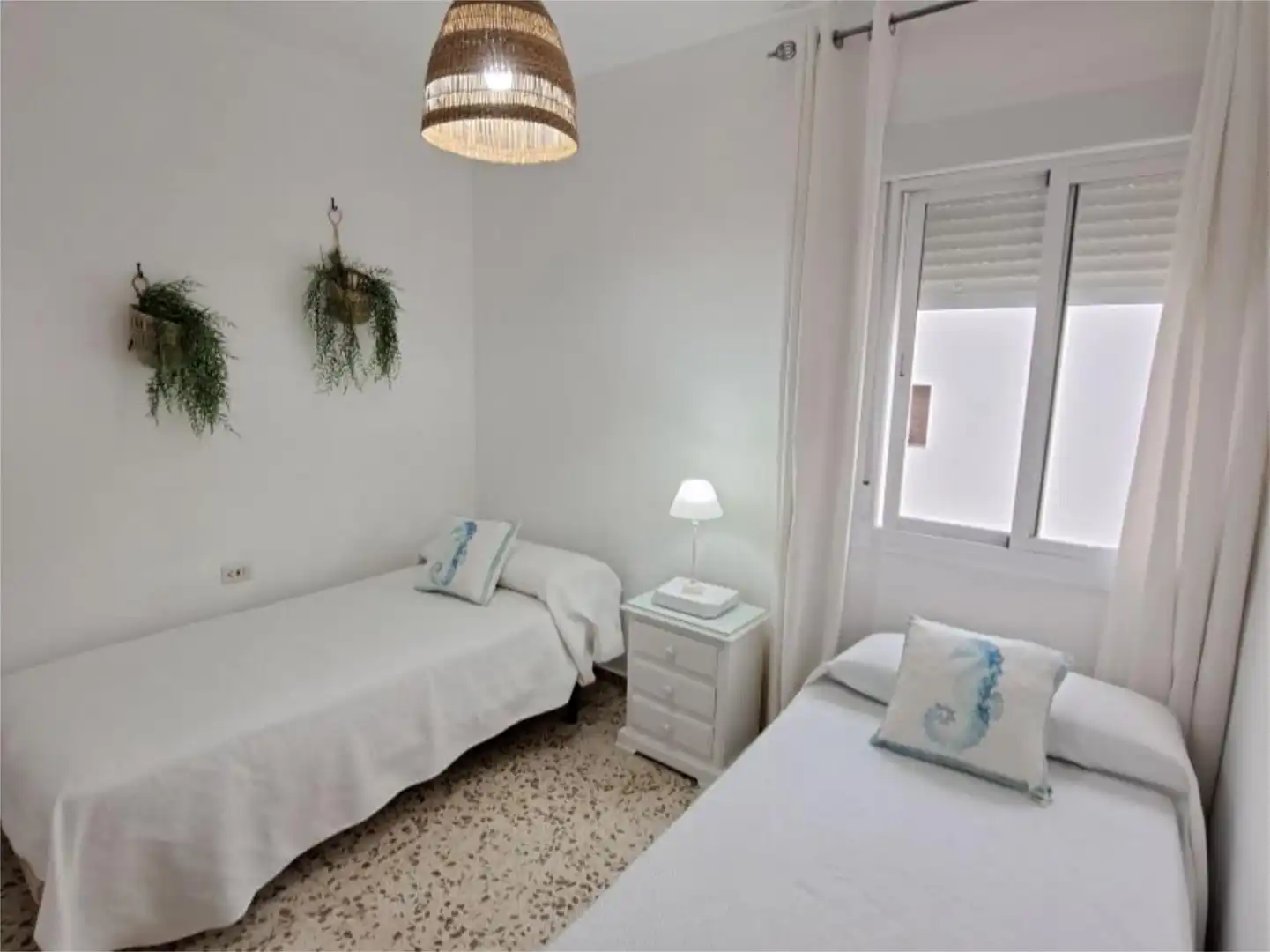 Habitación de Piso de alquiler en Sanlúcar de Barrameda con Aire acondicionado, Calefacción y Amueblado