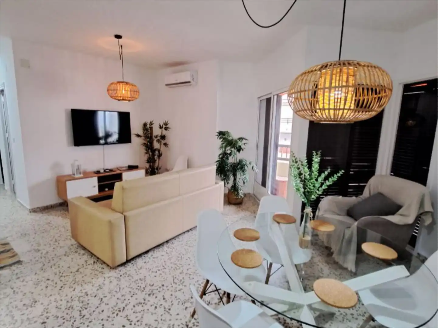 Sala de estar de Piso de alquiler en Sanlúcar de Barrameda con Aire acondicionado, Calefacción y Amueblado