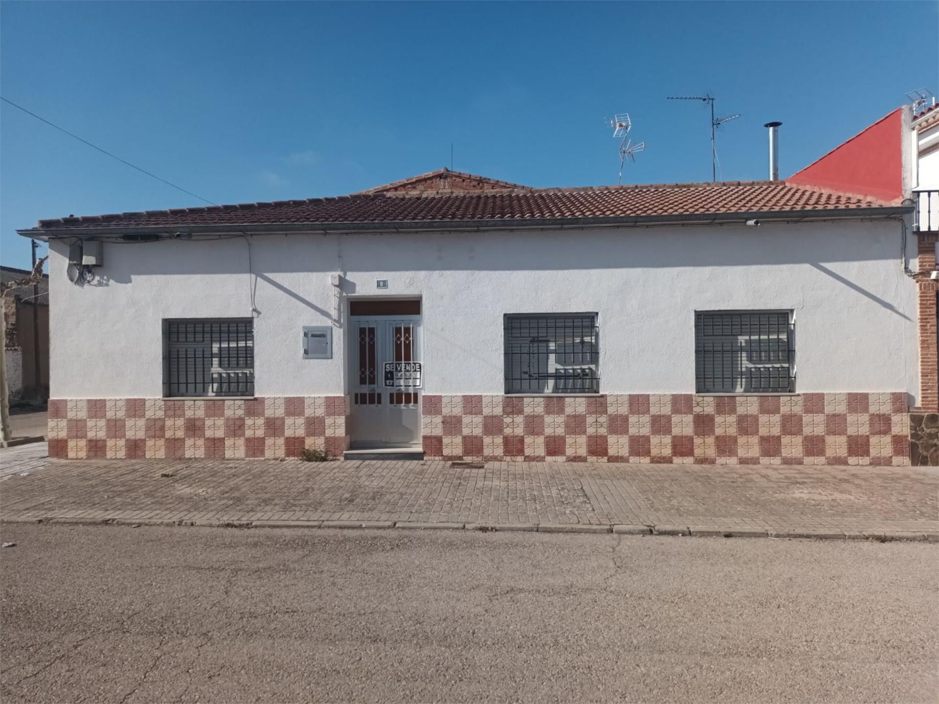 Exterior view of Single-family semi-detached for sale in Almuradiel